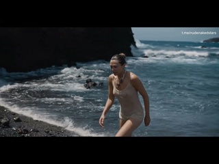 elizabeth olsen (elizabeth olsen hot scences in the assessment 2024) big tits big ass natural tits milf